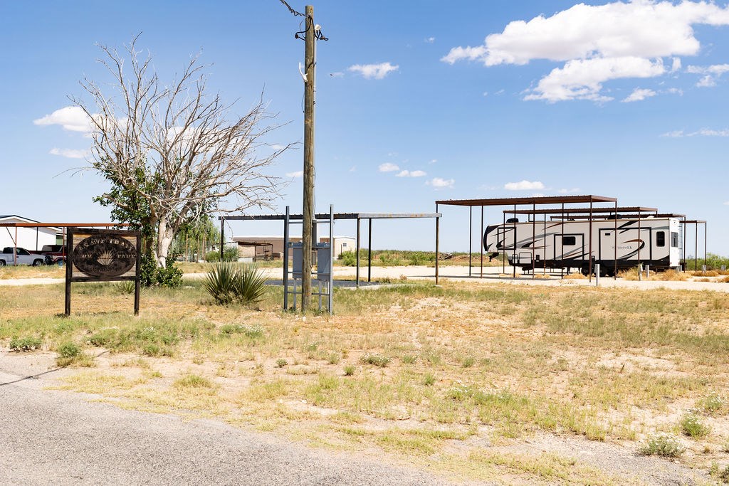 300 E 46th Street, Monahans, TX 79756 — photo 3