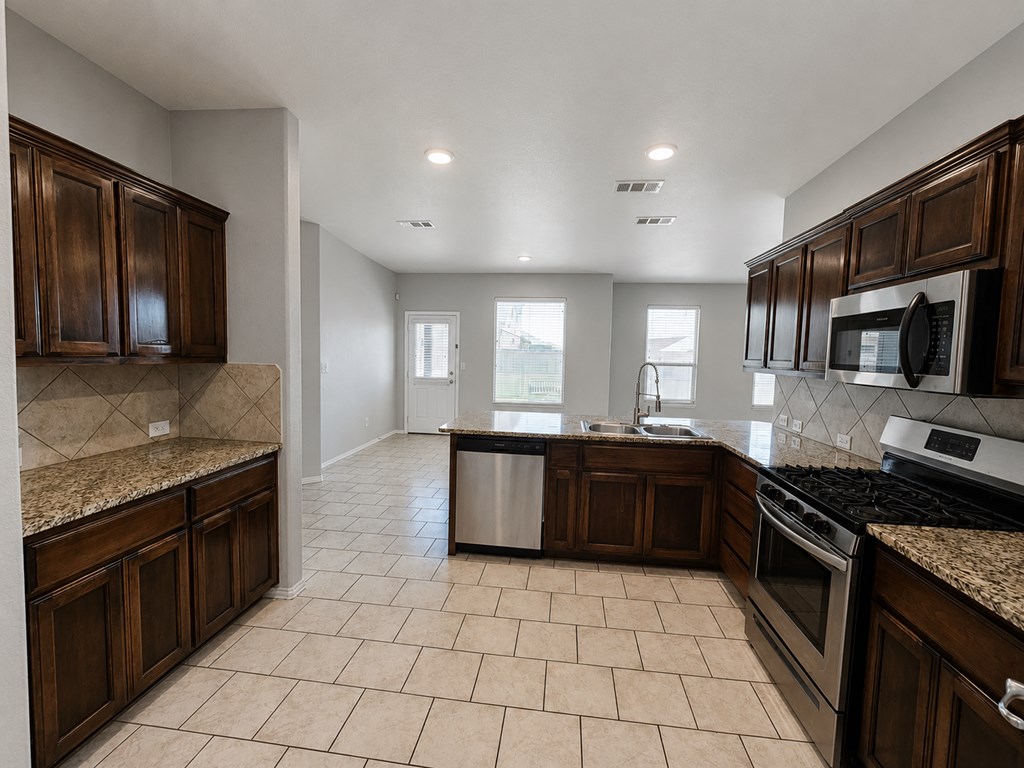 7208 Brooks Ranch Road, Odessa, TX 79765 — photo 3