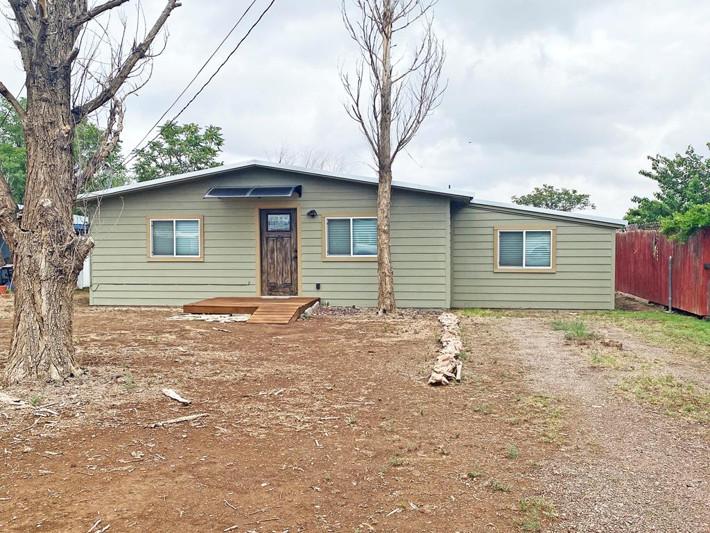 1005 W Brown St — photo