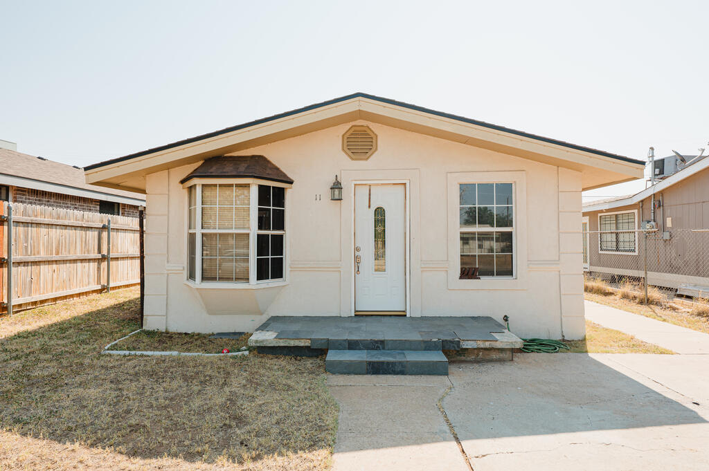 911 Del Rio Drive — photo