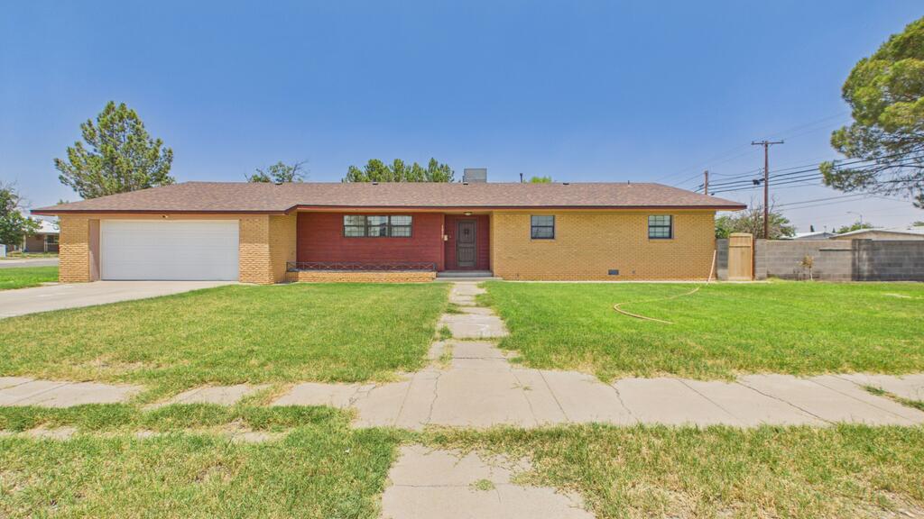 1015 W Normandy Dr — photo