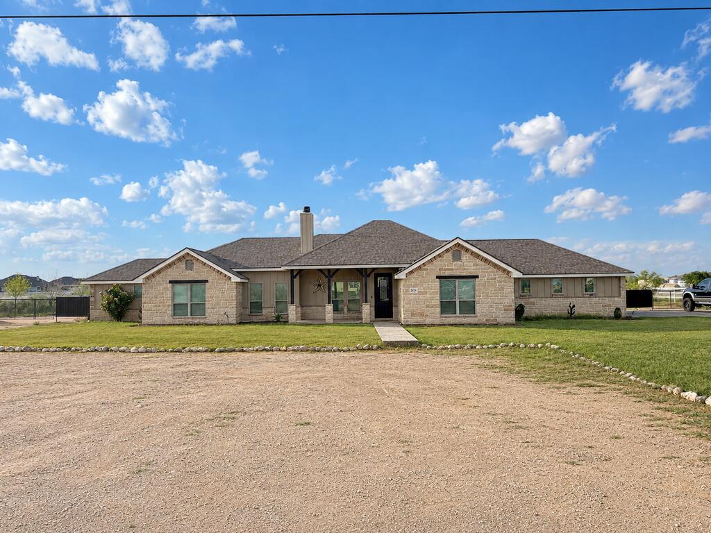 2051 SE 2700 — photo