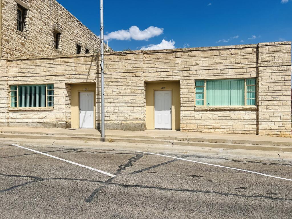 107 Main St — photo