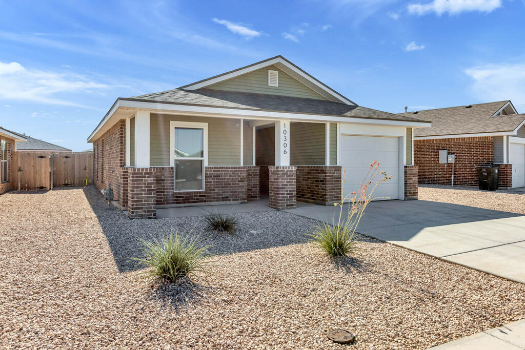 10306 Creek St — photo