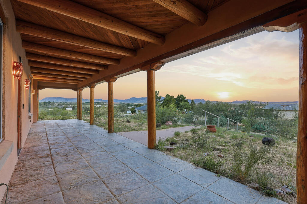 1009 Mingo, Alpine, TX 79830 — photo 2