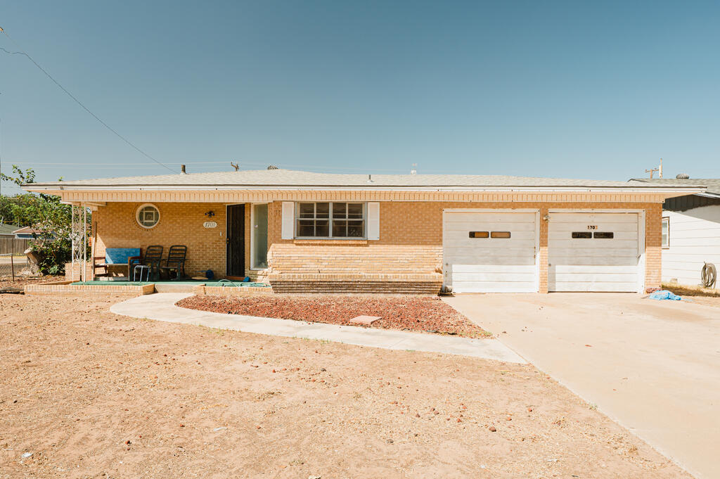 1701 Walnut Ave — photo