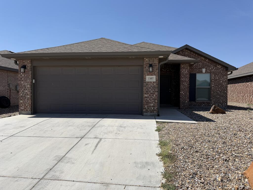 1307 Red Cliff Ave — photo