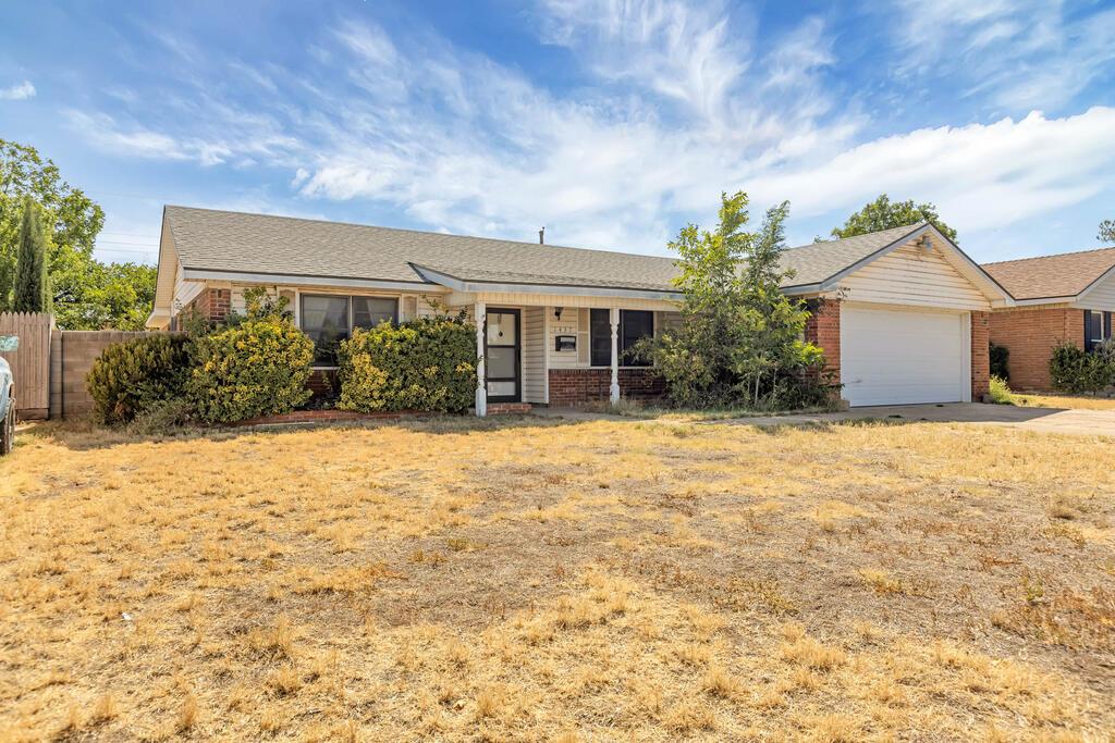 1437 Sandalwood Lane — photo