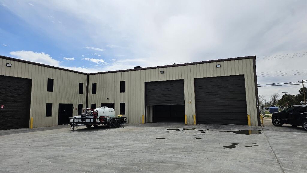 7519 Andrews Hwy — photo