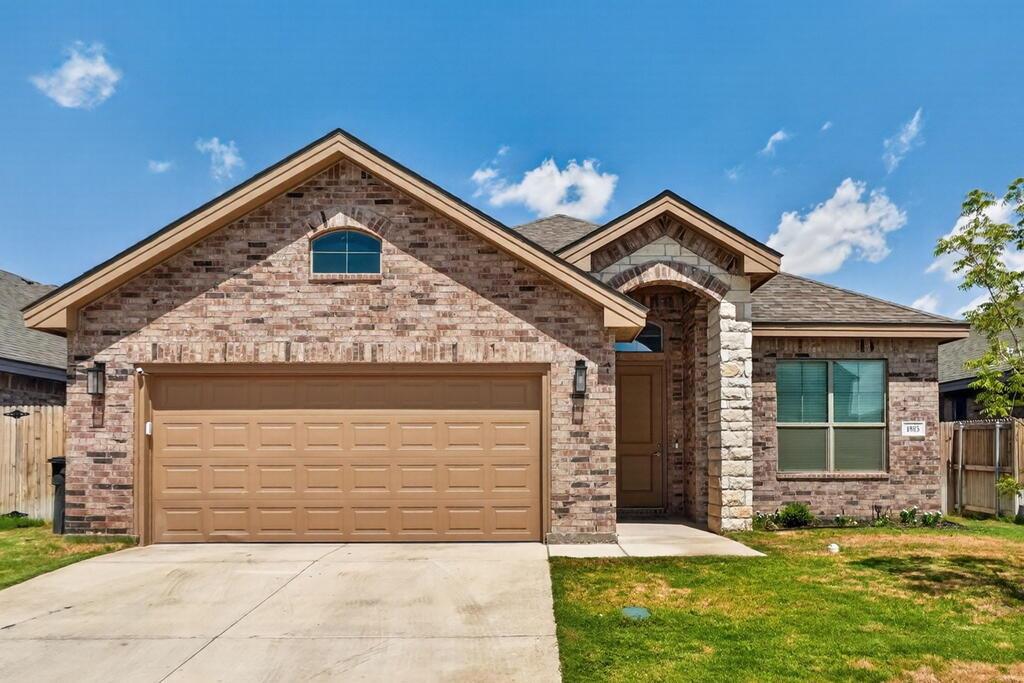 1915 Twin Falls Dr — photo