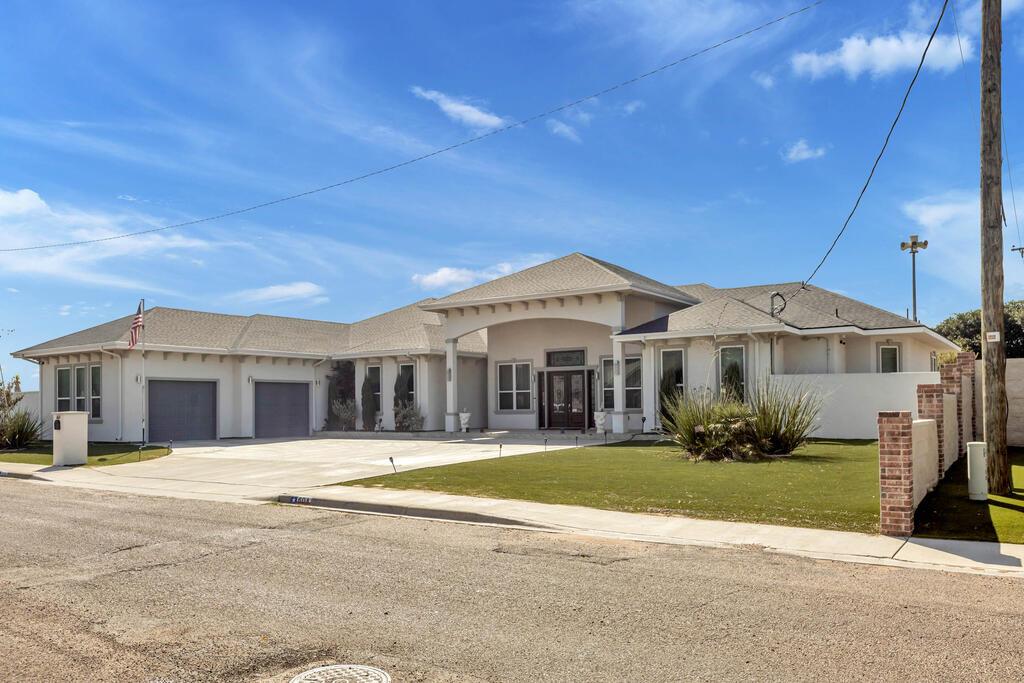 604 E 18th Street, Monahans, TX 79756 — photo 2