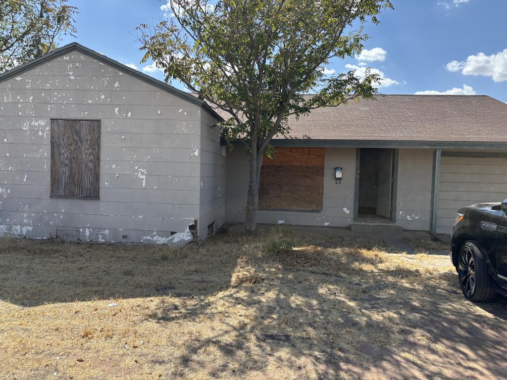 2739 N Dixie Blvd — photo