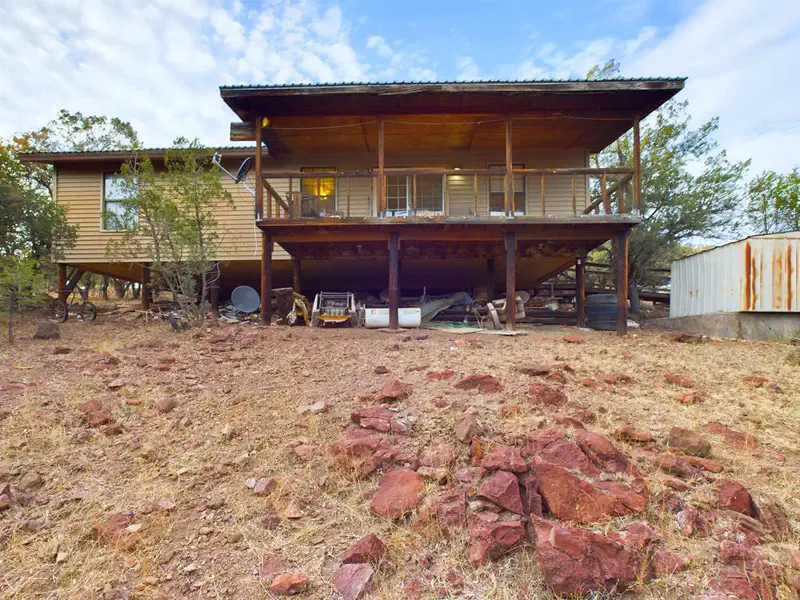305 Tomahawk Trail — photo