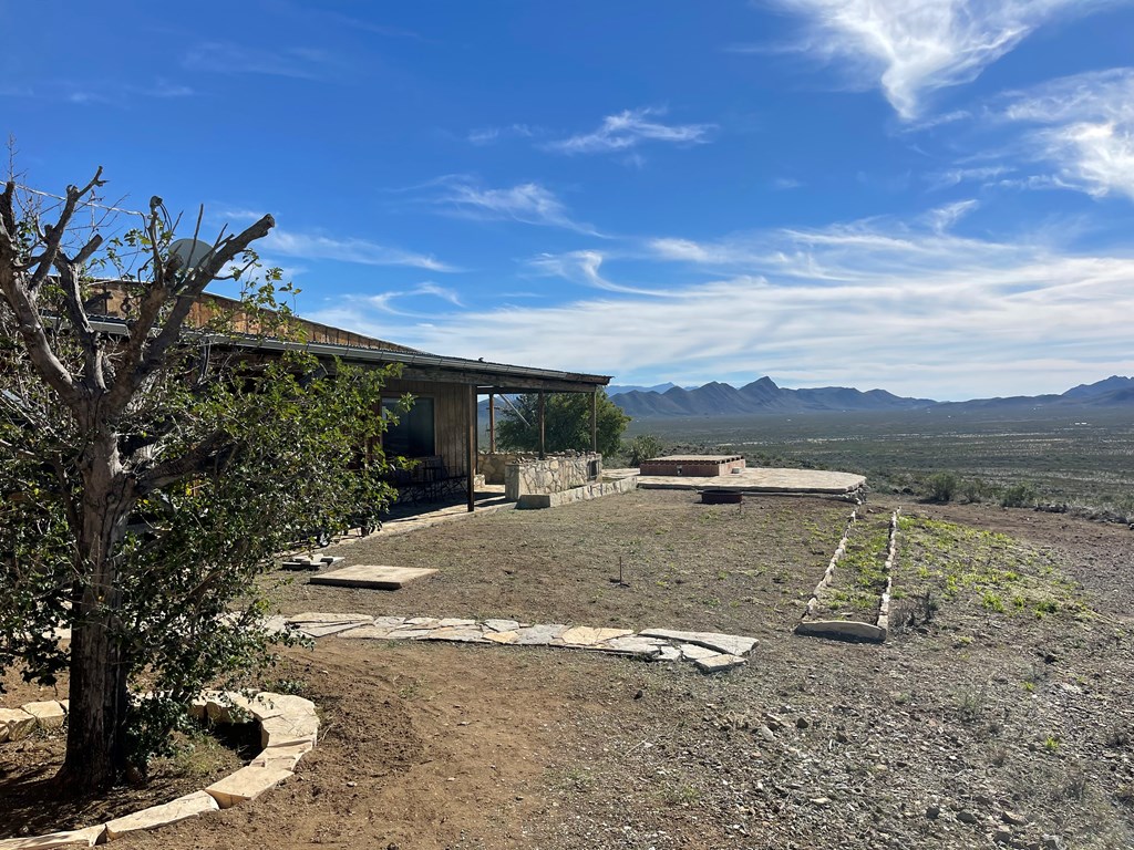 1998 Nodeerhere Road, Terlingua, TX 79852 — photo 2