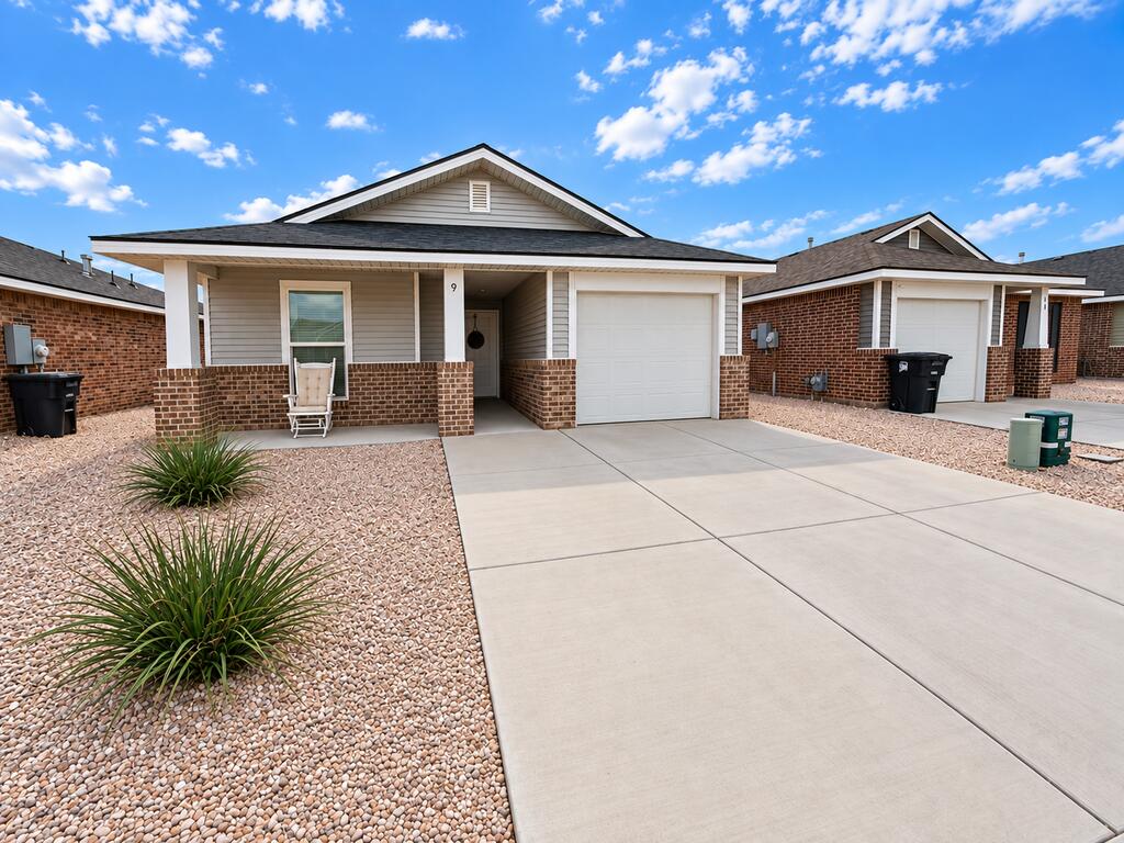 9 Maverick Dr — photo