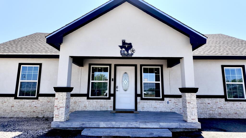 104 E K Street, Monahans, TX 79756 — photo 2