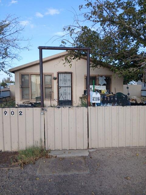 902 S Ash — photo