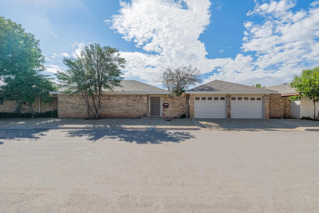 1207 Shirley Lane — photo