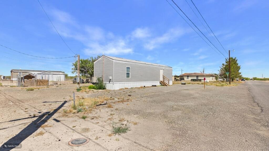 307 E D Street, Pecos, TX 79772 — photo 2