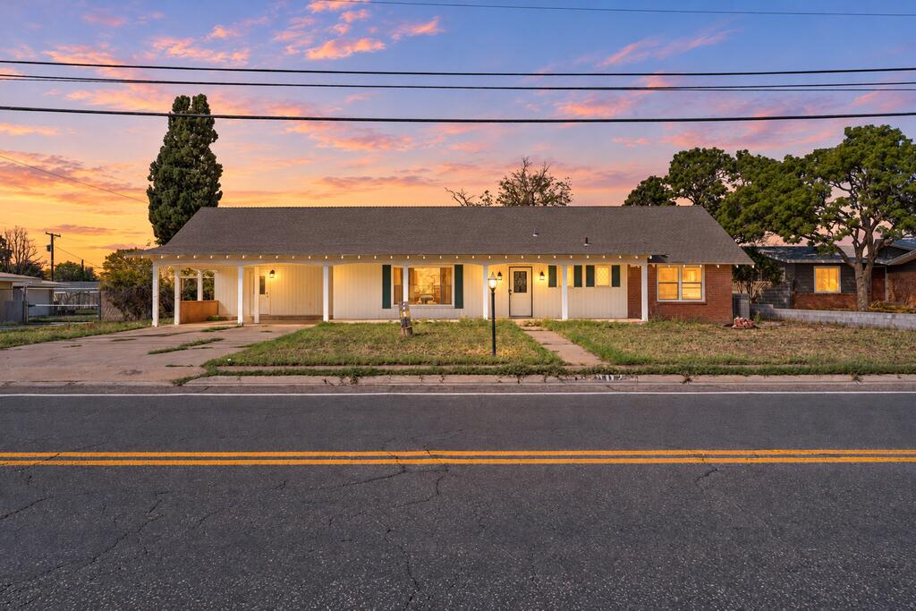 802 W Golf Course Rd — photo