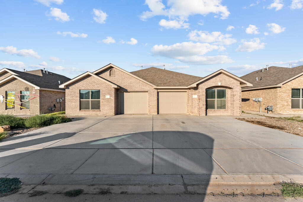 84 Maverick Dr — photo