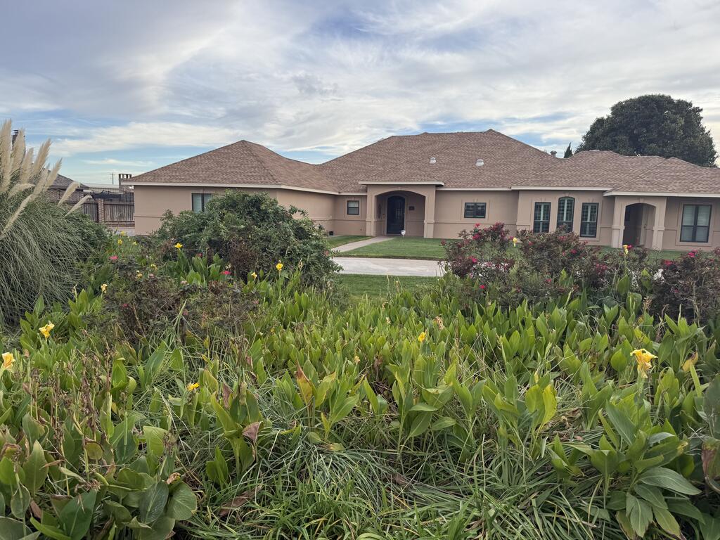 2 Moon Chase Drive — photo