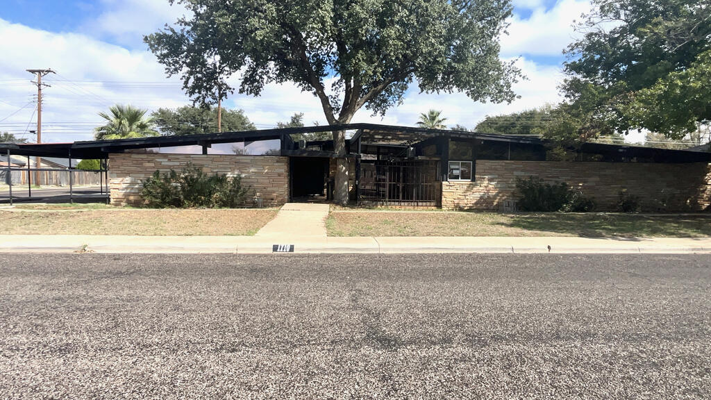 1710 Dotsy Ave — photo