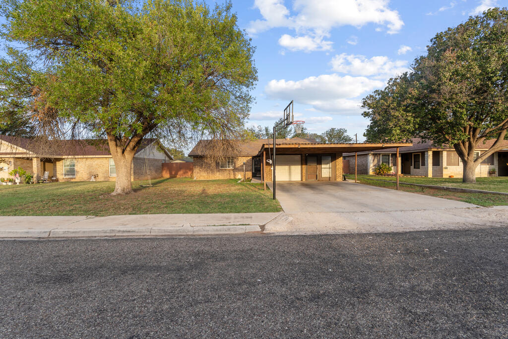 1129 Crescent Dr — photo