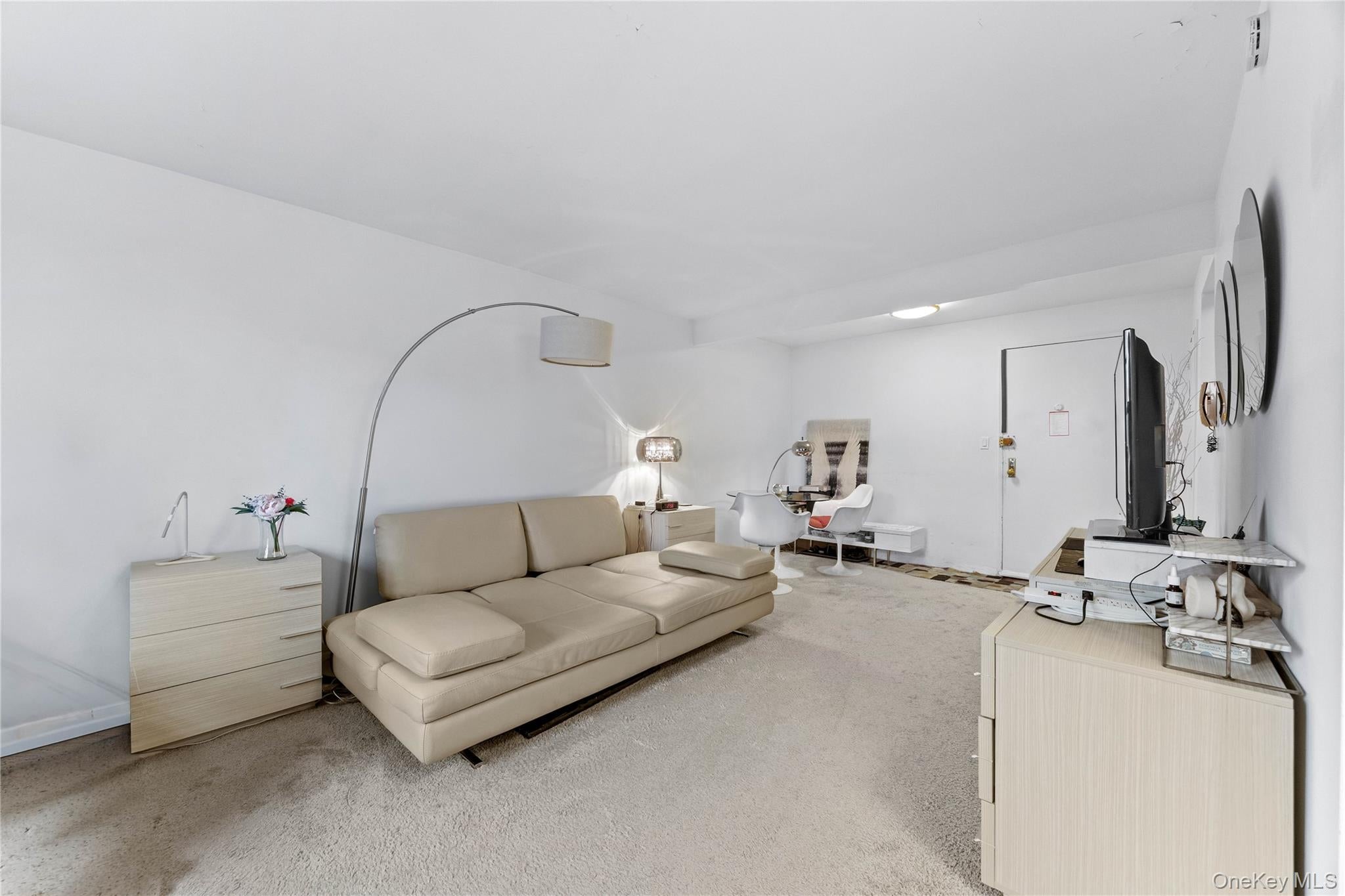 2830 Briggs Avenue 4C — photo