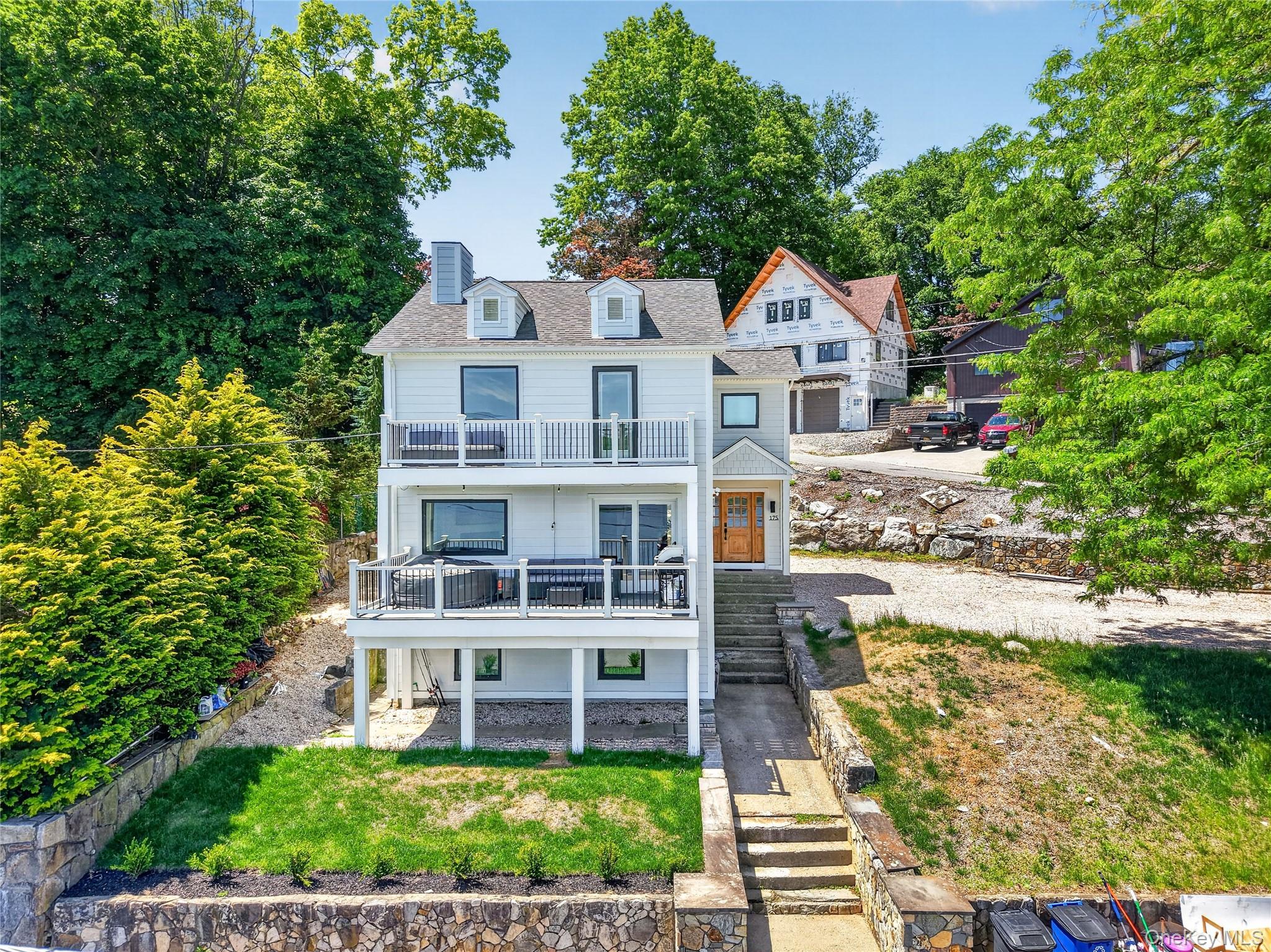 175 W Lakeshore Drive — photo