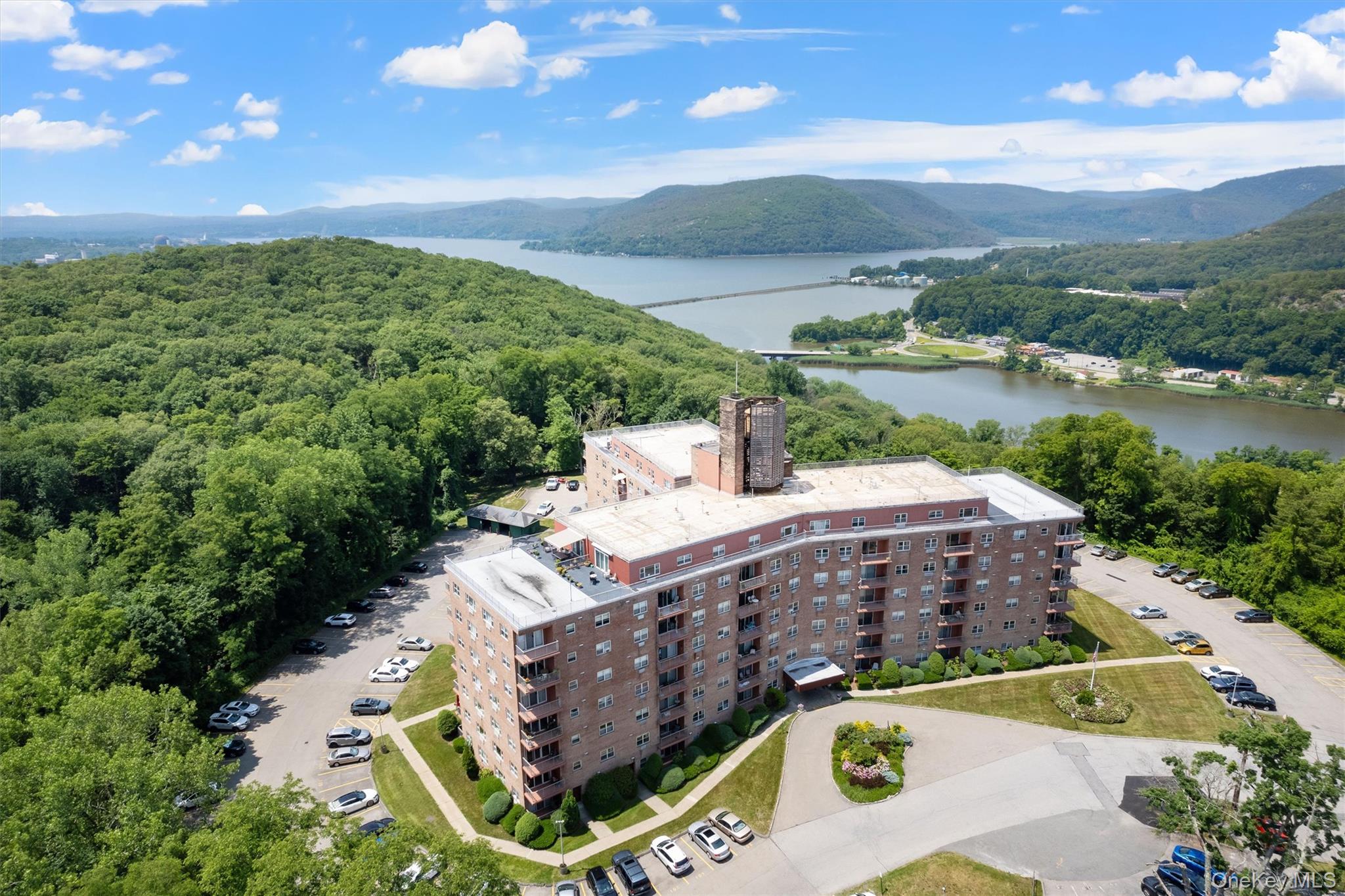 1 Lakeview Drive 1P — photo