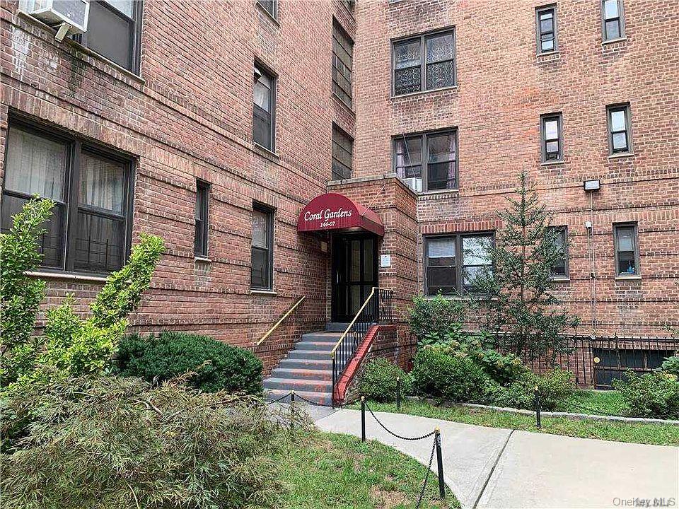 144-07 Sanford Avenue 4F — photo