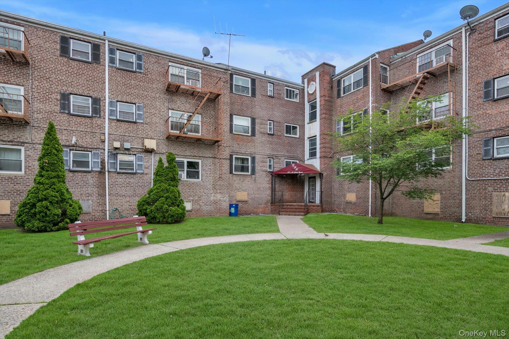 111-01 66th Road 1C — photo