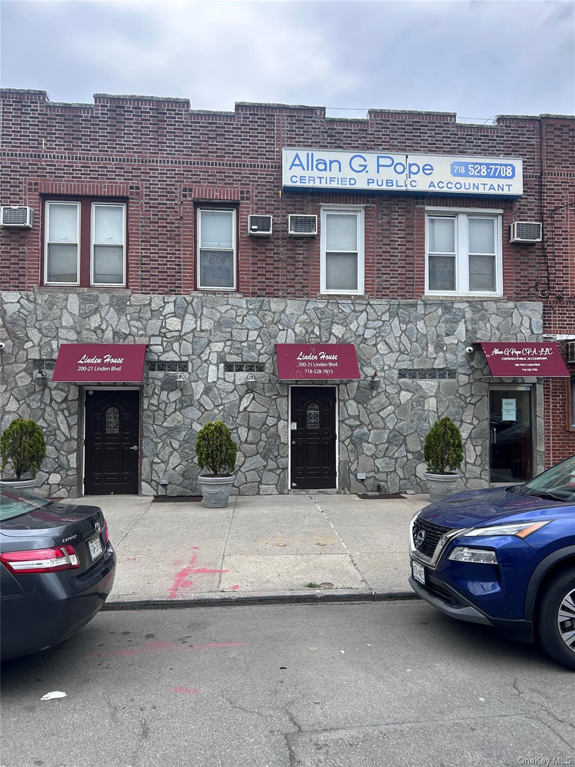200-21 Linden Boulevard — photo