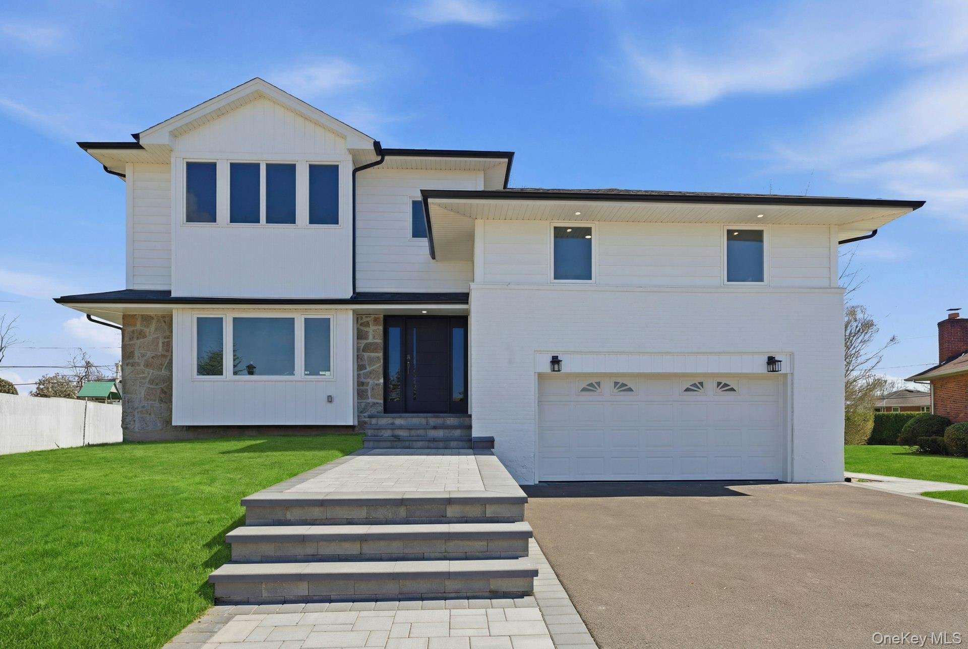 2040 Wellington Court — photo