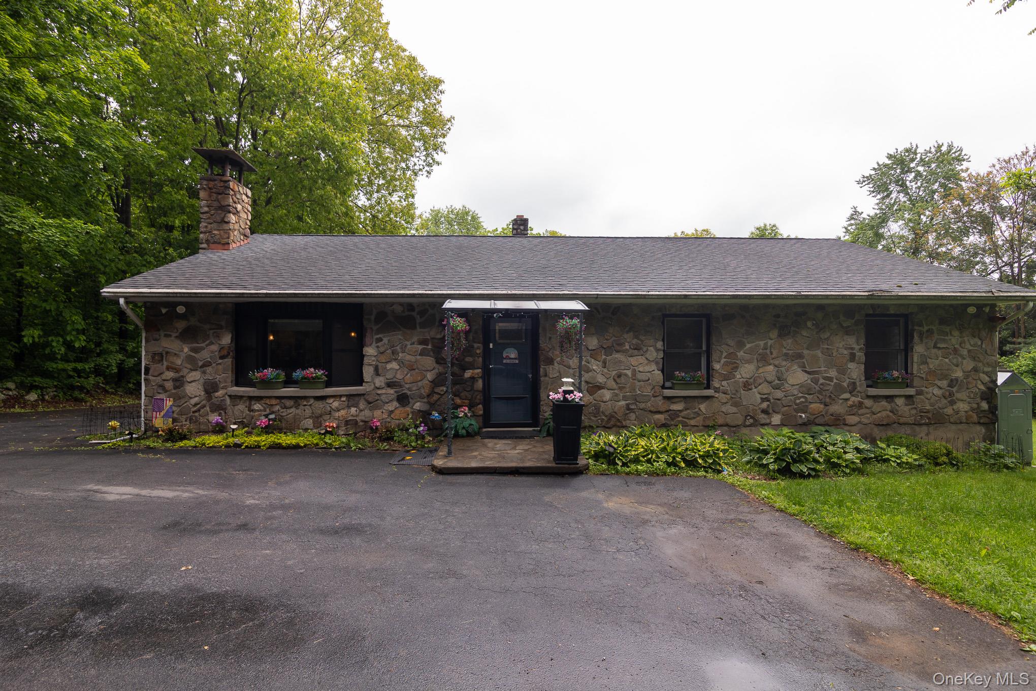 1544 Route 300 — photo