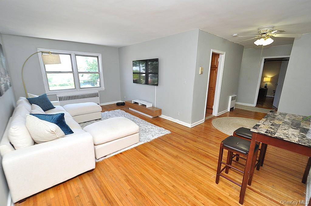 485 Webster Avenue B5 — photo