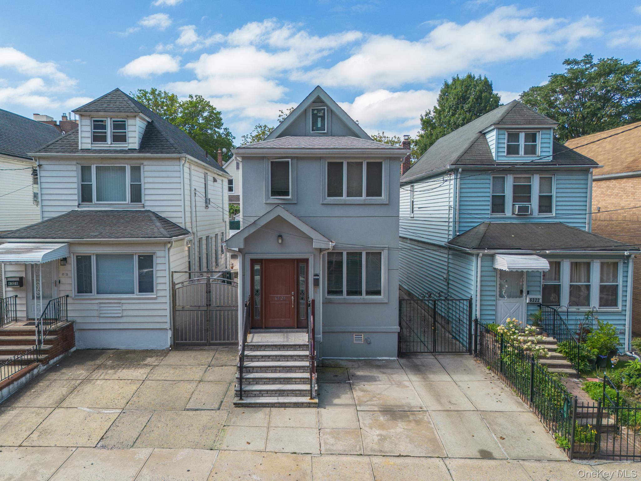 6324 Saunders Street — photo