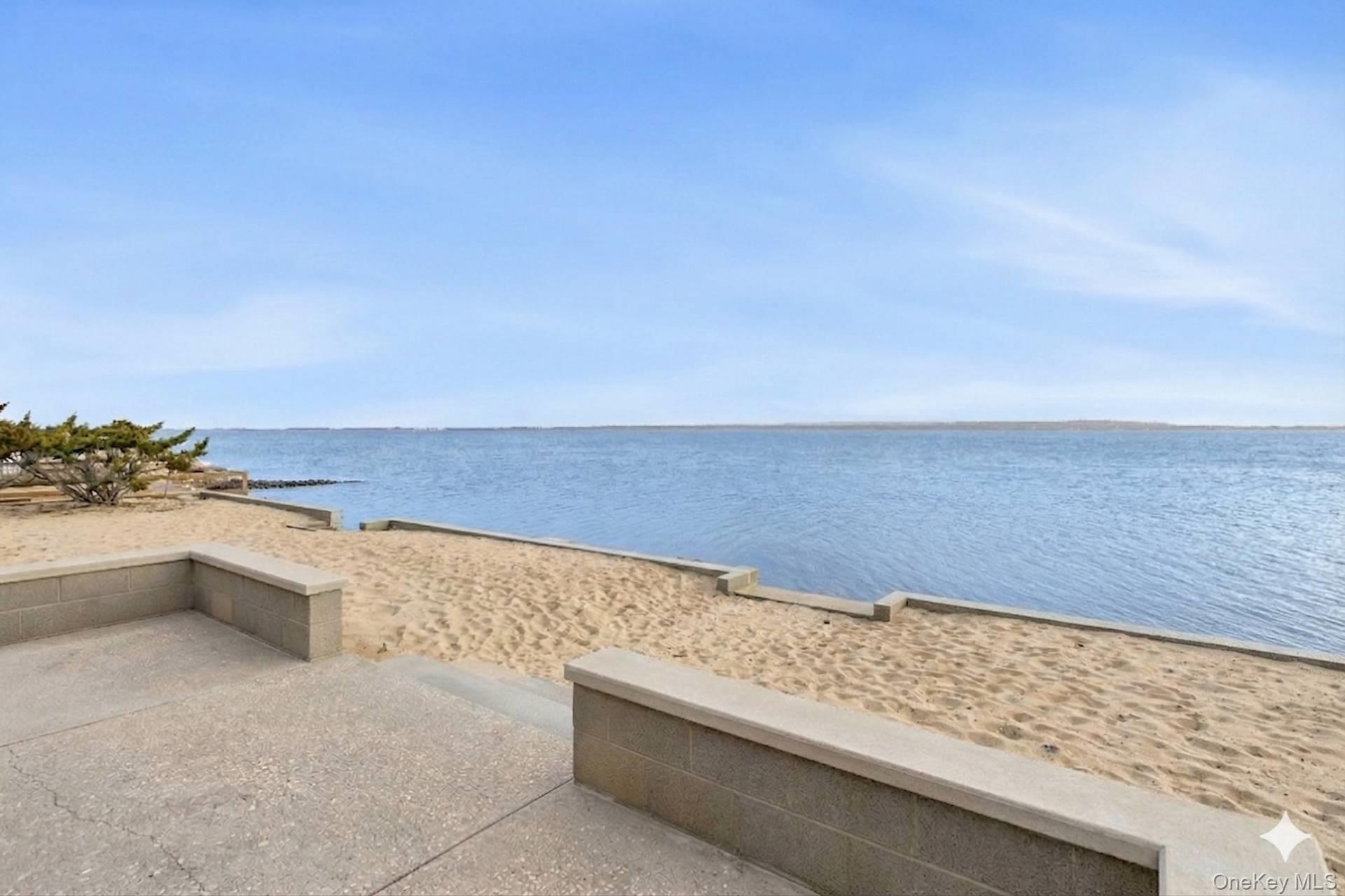 154 Shore Drive E — photo