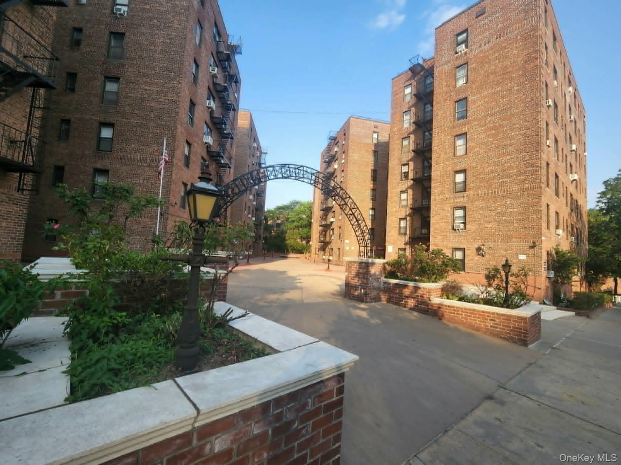 83-75 Woodhaven Boulevard — photo