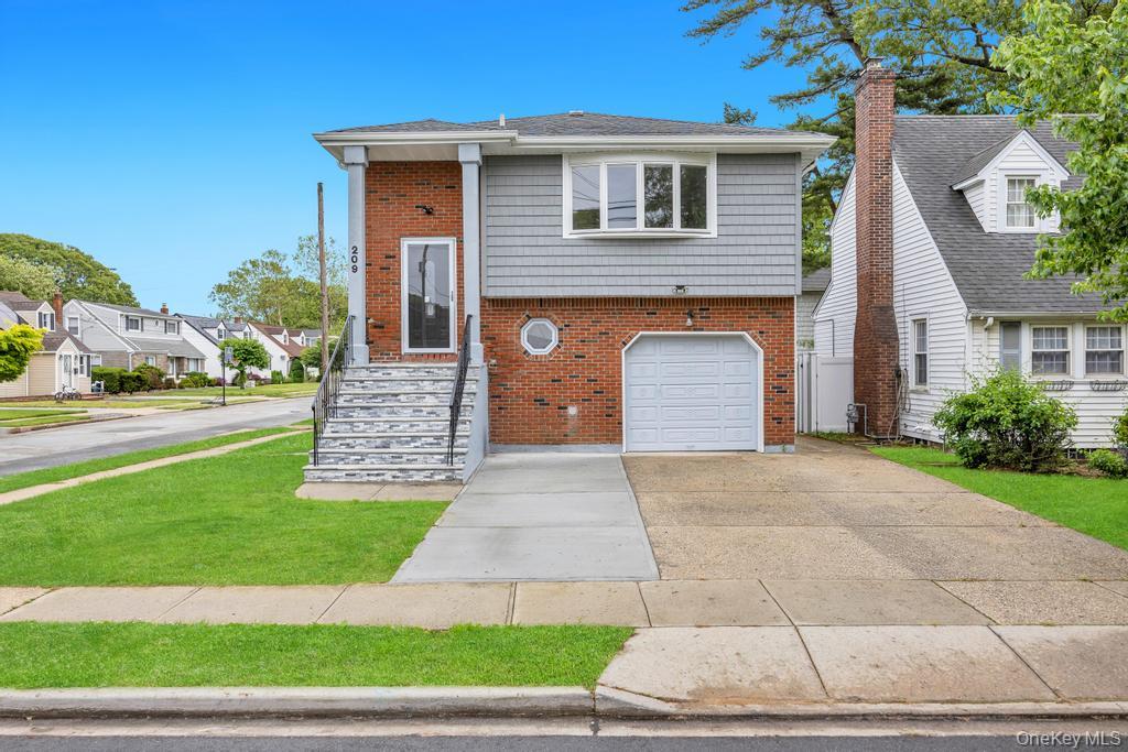 209 N Grove Street — photo