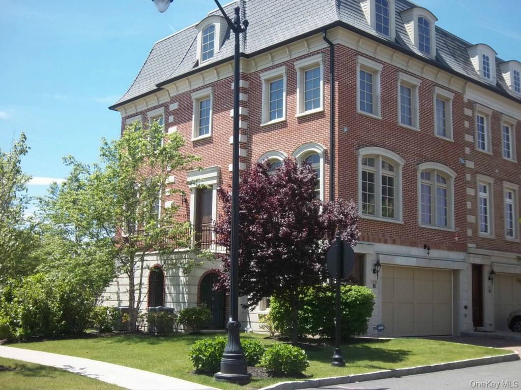 129 W Main Street 129 — photo