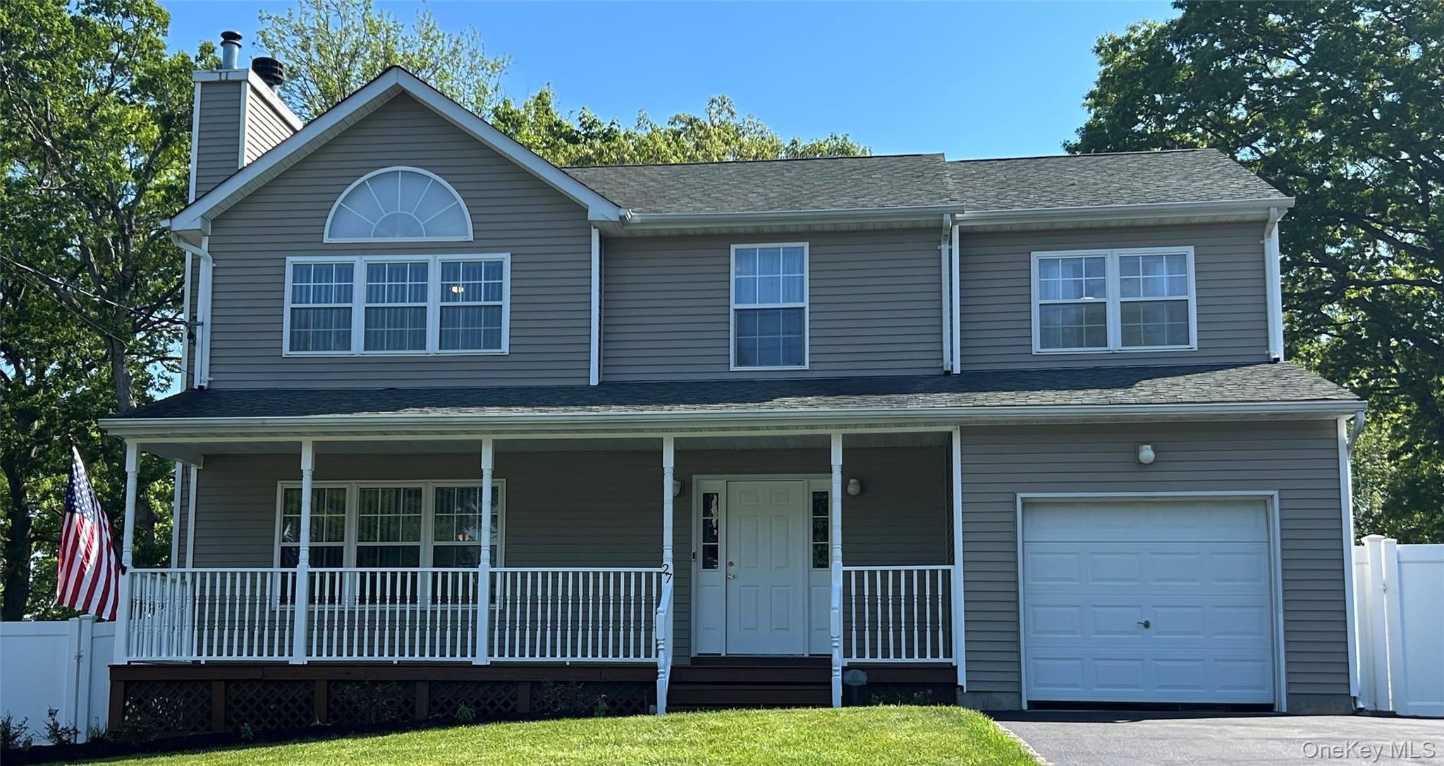 27 Sunburst Drive — photo