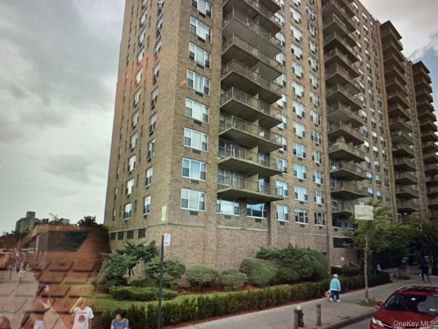 41-40 Union Street 11L — photo