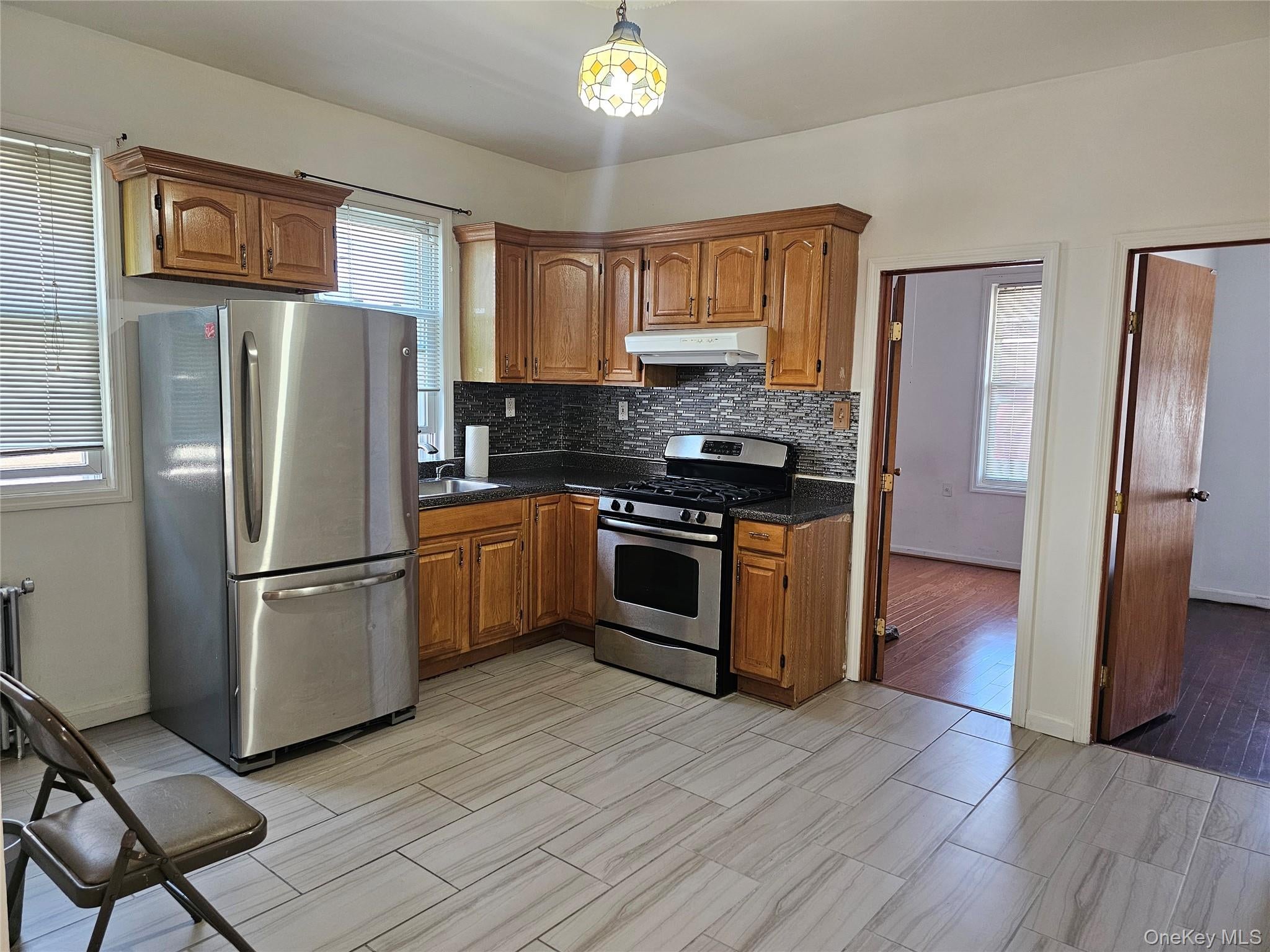 59-39 57th Rd 57 Road 2nd Floor — photo