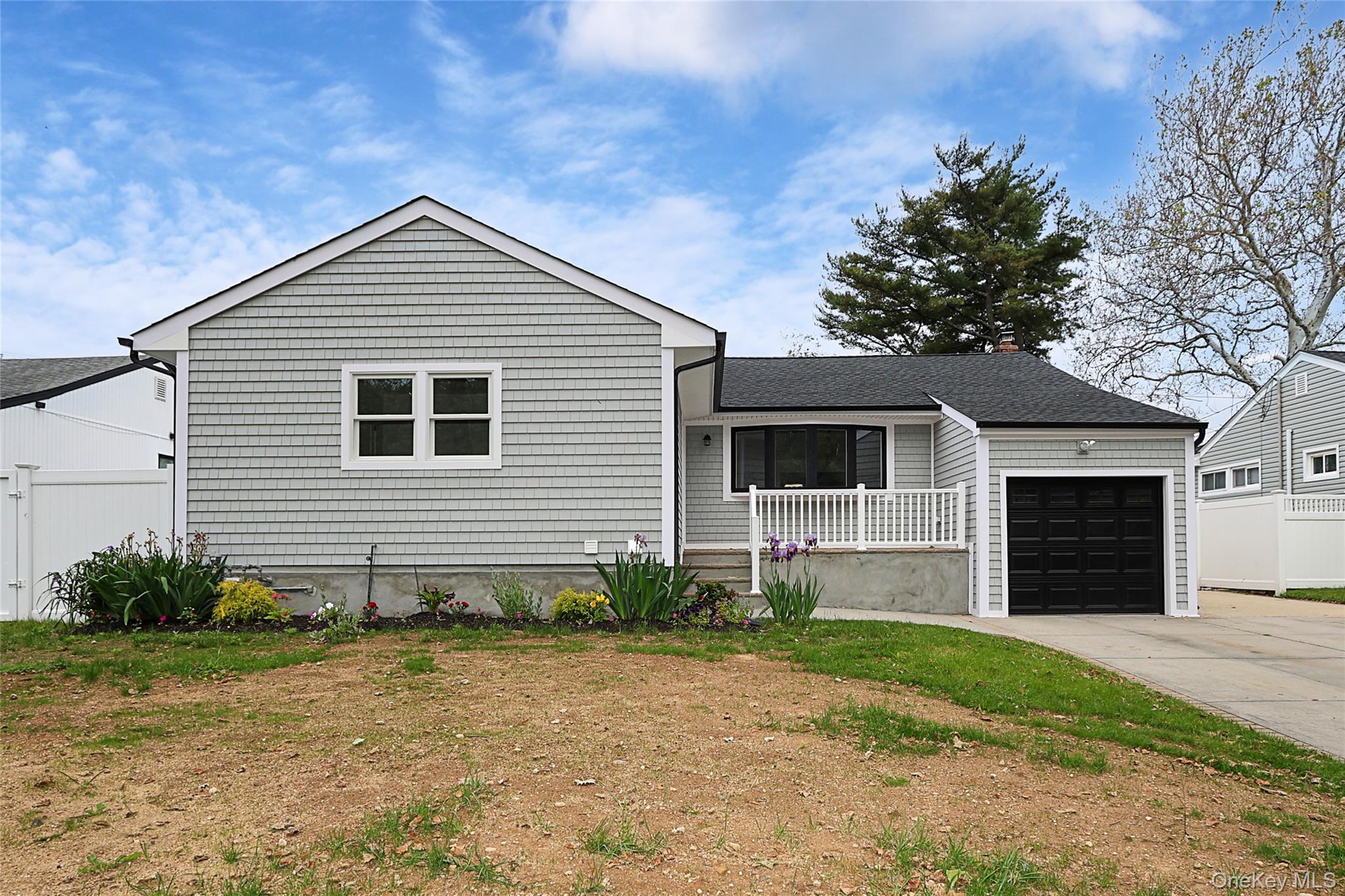 224 Hungry Harbor Road — photo