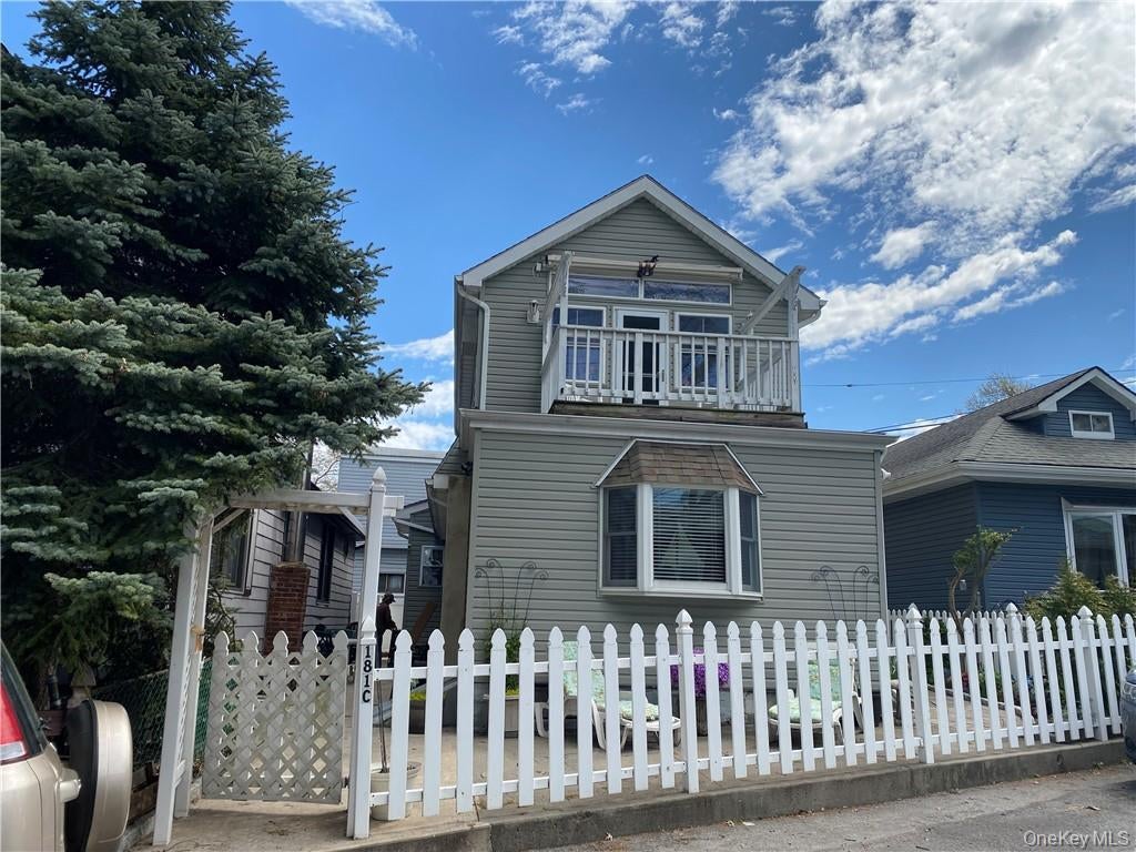 181C Edgewater C — photo