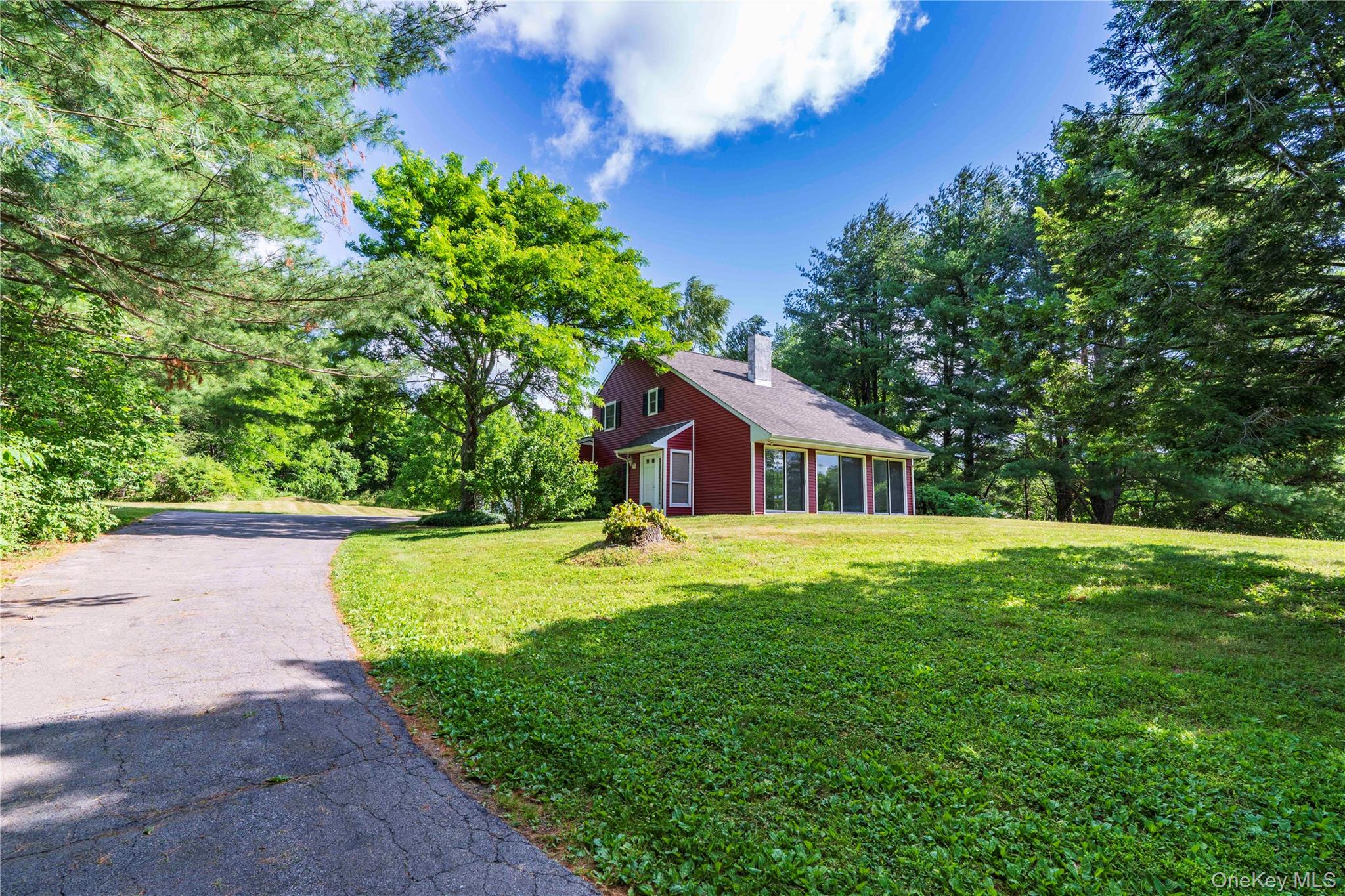 27 Goldfinch Drive — photo