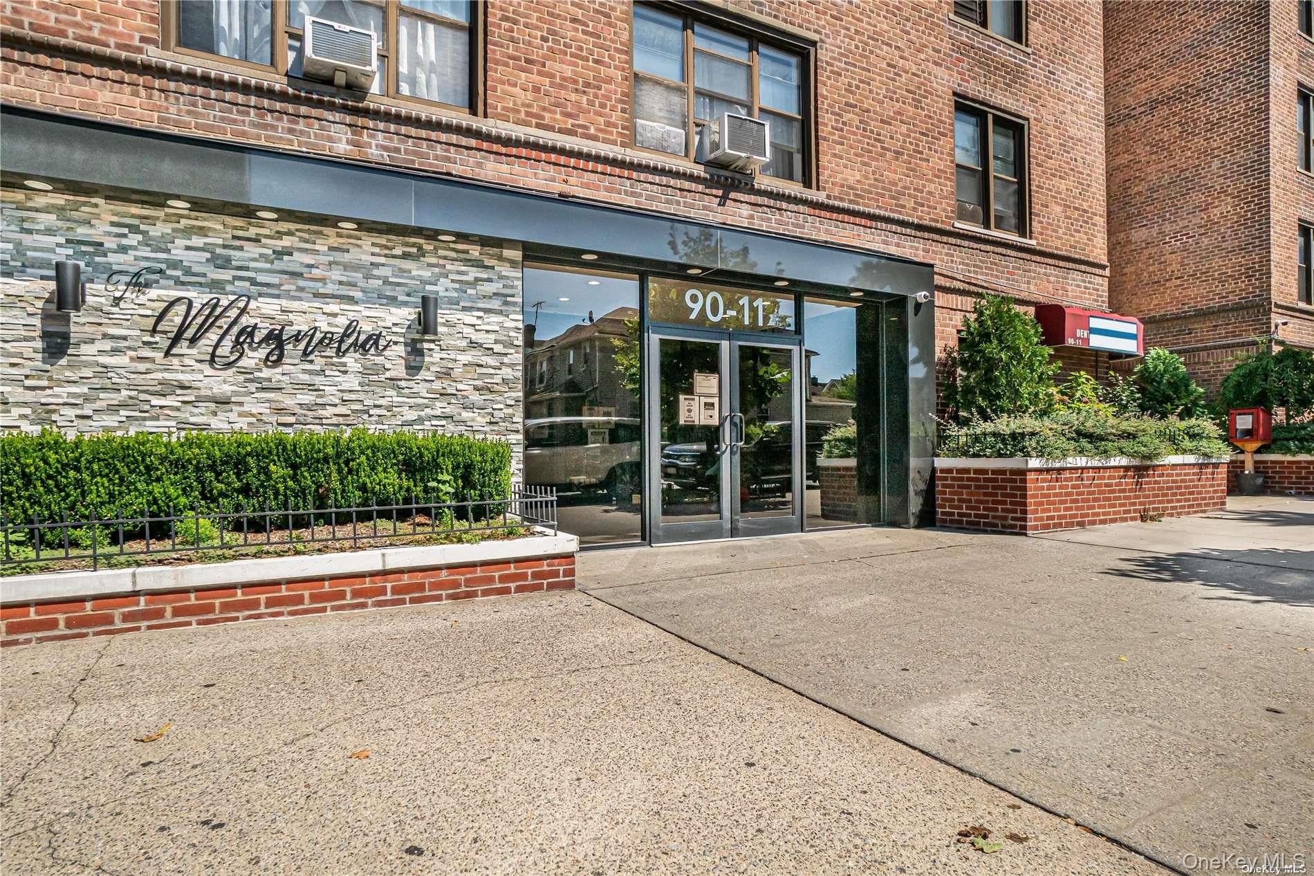 90-11 35th Avenue 6T — photo