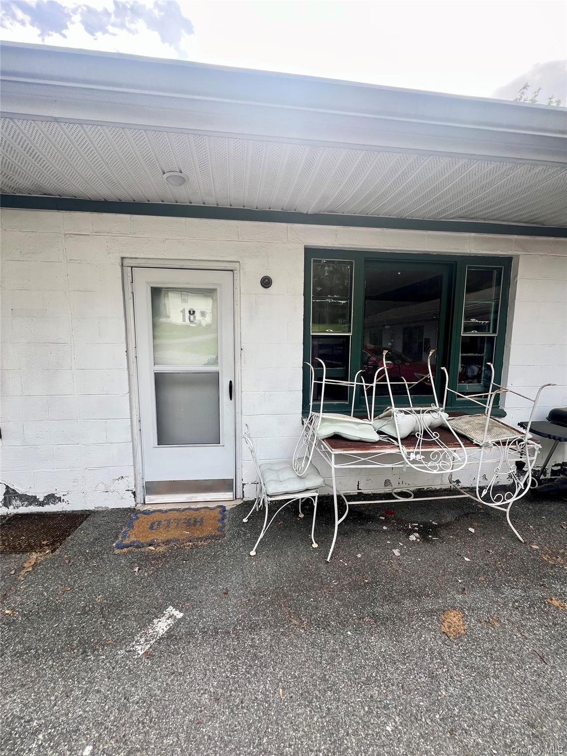 1612-1616-1616 Route 9W 18 — photo